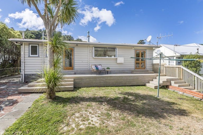 Photo of property in 99 Parkvale Road, Karori, Wellington, 6012
