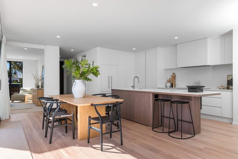 Photo of property in 15 Browns Road, St Albans, Christchurch, 8014