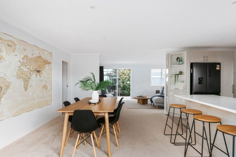 Photo of property in 56 Te Kio Crescent, Papamoa Beach, Papamoa, 3118