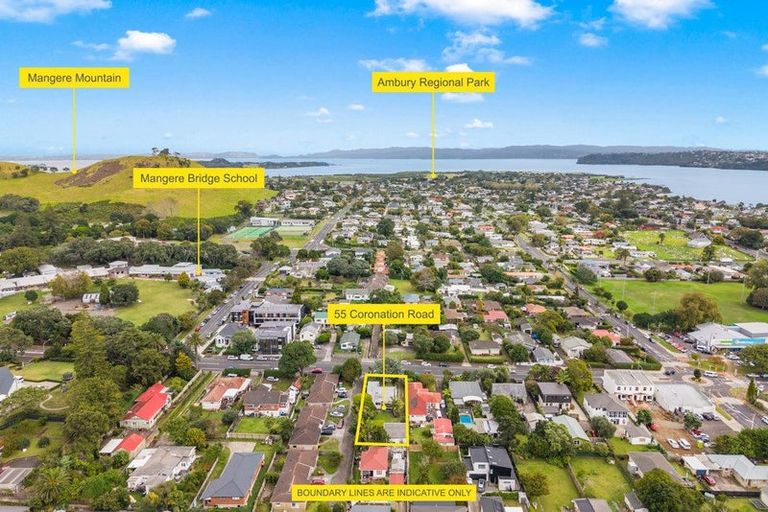 Photo of property in 55 Coronation Road, Mangere Bridge, Auckland, 2022