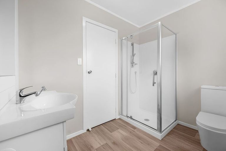 Photo of property in 20 Frobisher Way, Clendon Park, Auckland, 2103
