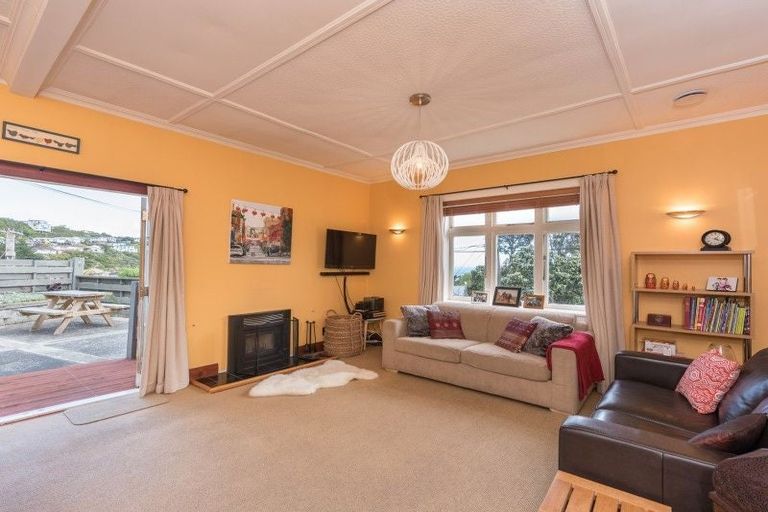 Photo of property in 37 Hudson Street, Island Bay, Wellington, 6023