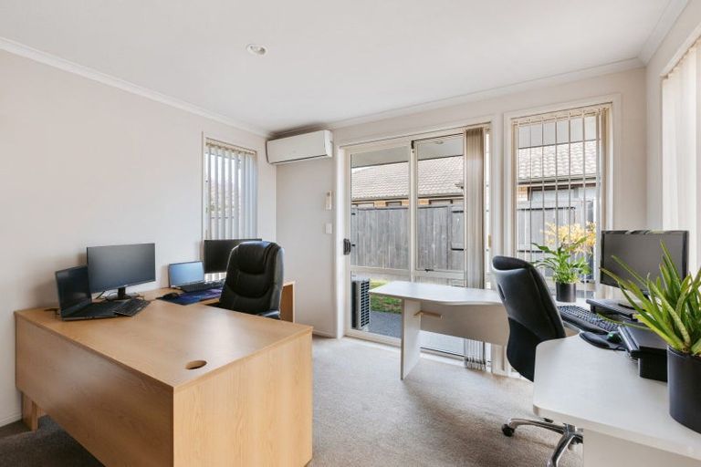 Photo of property in 106 Doncaster Drive, Papamoa Beach, Papamoa, 3118