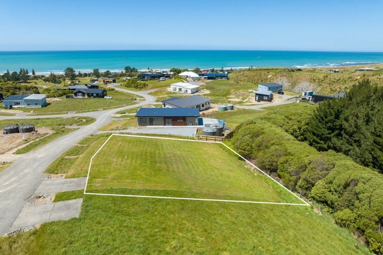 Photo of property in 7 Knoyle Road, Riversdale Beach, Masterton, 5872