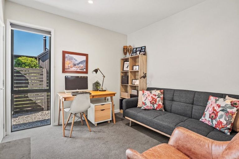 Photo of property in 5 Parera Lane, Jacks Point, Queenstown, 9371