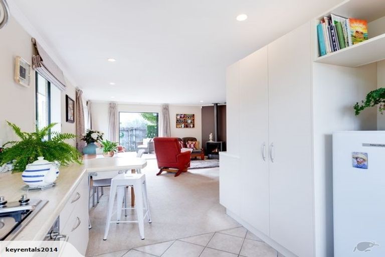 Photo of property in 2a Redwood Street, Elderslea, Upper Hutt, 5018