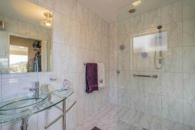 Photo of property in 38 Motukorure Parade, Cooks Beach, Whitianga, 3591