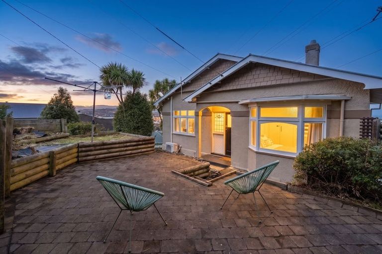 Photo of property in 33 Forfar Street, Clyde Hill, Dunedin, 9011