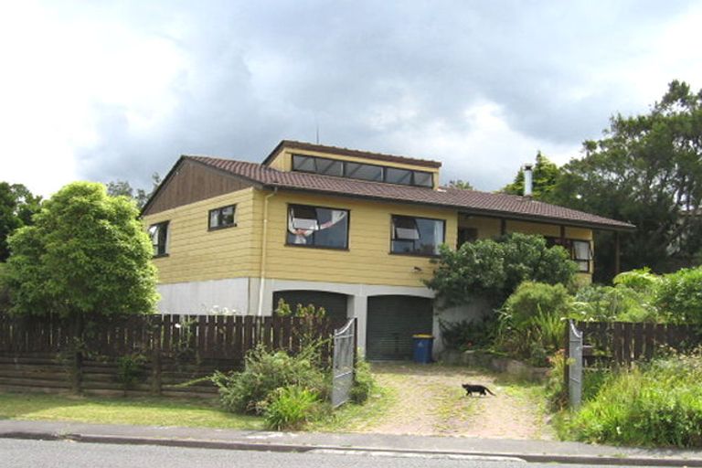 Photo of property in 46 West Harbour Drive, West Harbour, Auckland, 0618