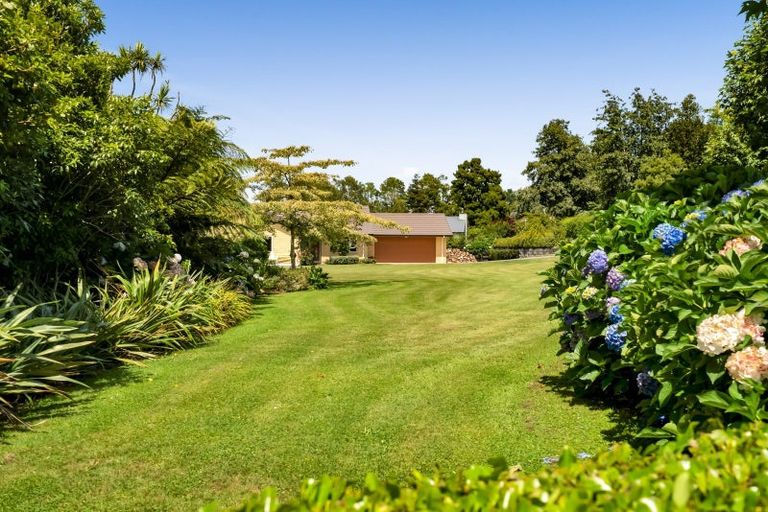 Photo of property in 1 Becklands Place, Inglewood, 4330