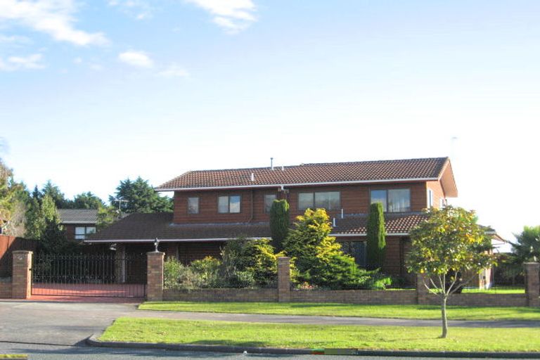 Photo of property in 10 Charles Prevost Drive, The Gardens, Auckland, 2105