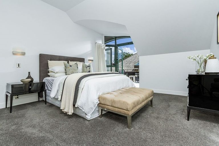 Photo of property in 2/16 Clifton Road, Hauraki, Auckland, 0622