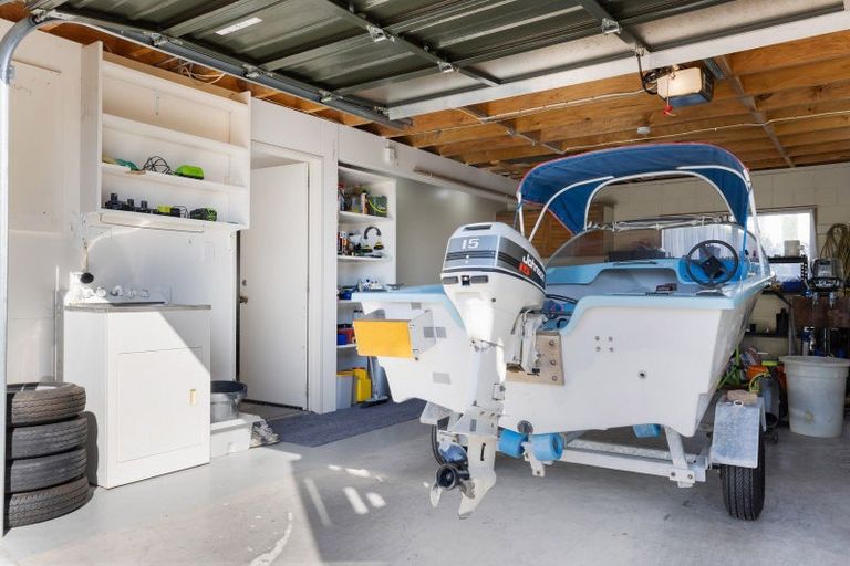 Photo of property in 1 Scenic Heights, Acacia Bay, Taupo, 3330