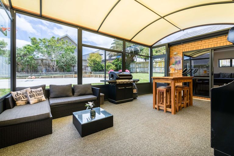 Photo of property in 22 Pyrite Street, Westgate, Auckland, 0614