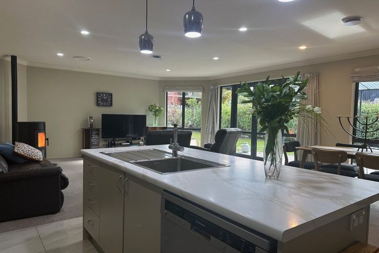 Photo of property in 65 Main North Road, Geraldine, 7930