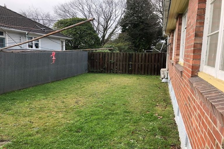 Photo of property in 21 Ballantyne Avenue, Upper Riccarton, Christchurch, 8041