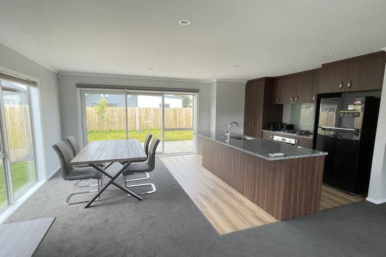 Photo of property in 2 Rotoiti Place, Paraparaumu, 5032