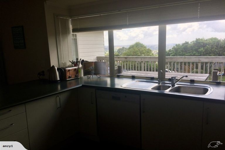 Photo of property in 18 Clearview Heights, Ranui, Auckland, 0612