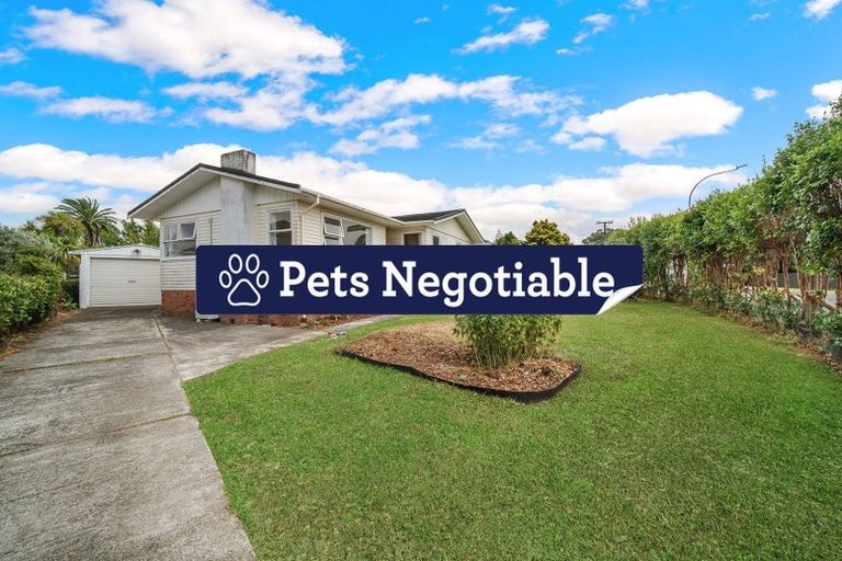 Photo of property in 51 Fairclough Road, Beach Haven, Auckland, 0626