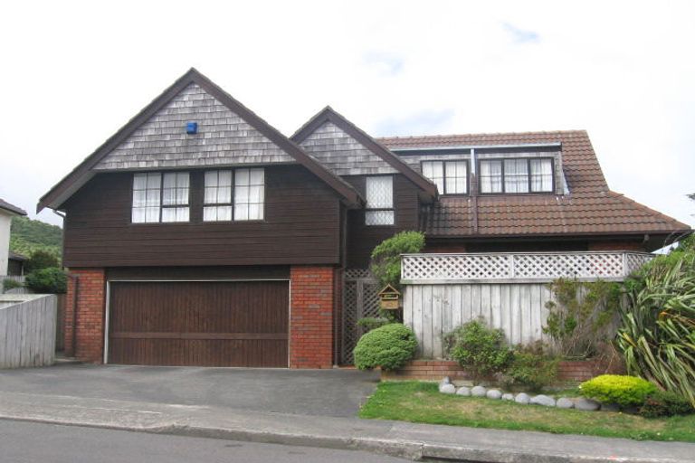 Photo of property in 42 Satara Crescent, Khandallah, Wellington, 6035