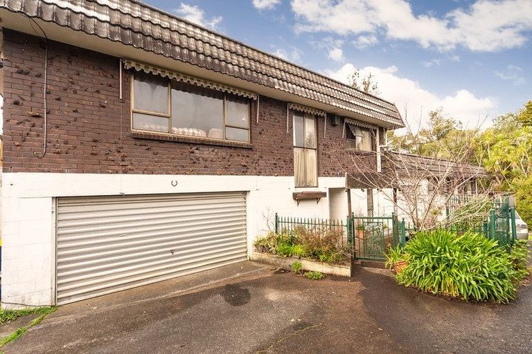 Photo of property in 1/246 Beach Road, Campbells Bay, Auckland, 0630