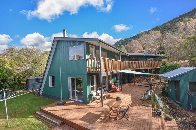 Photo of property in 20 Ellesmere Street, Ravensbourne, Dunedin, 9022