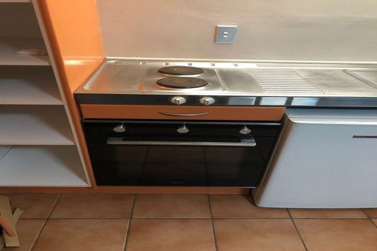 Photo of property in 10/52 Russell Terrace, Berhampore, Wellington, 6023