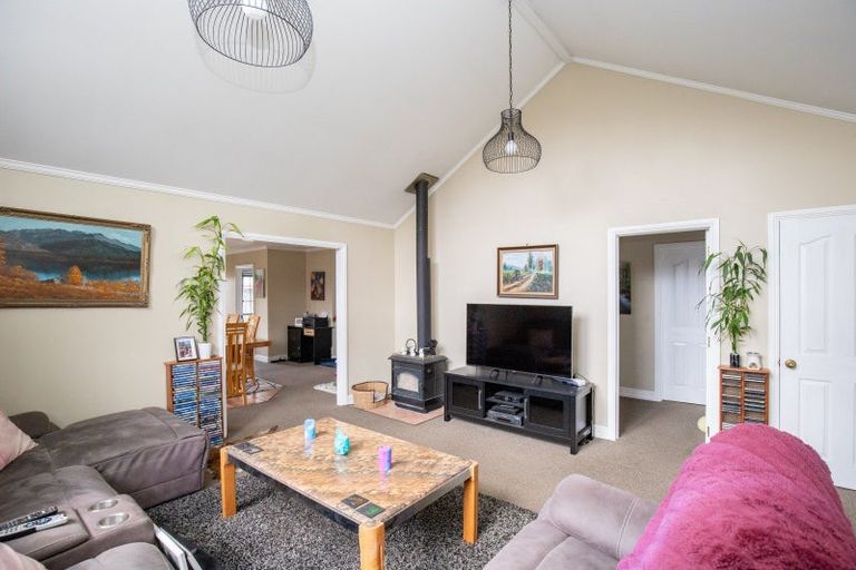 Photo of property in 27 Raratuna Street, Turua, 3574