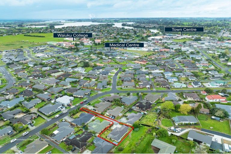 Photo of property in 25 Ripple Grove, Waiuku, 2123