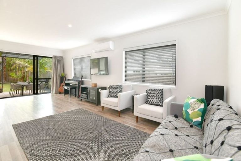 Photo of property in 27 The Circle, Manly, Whangaparaoa, 0930