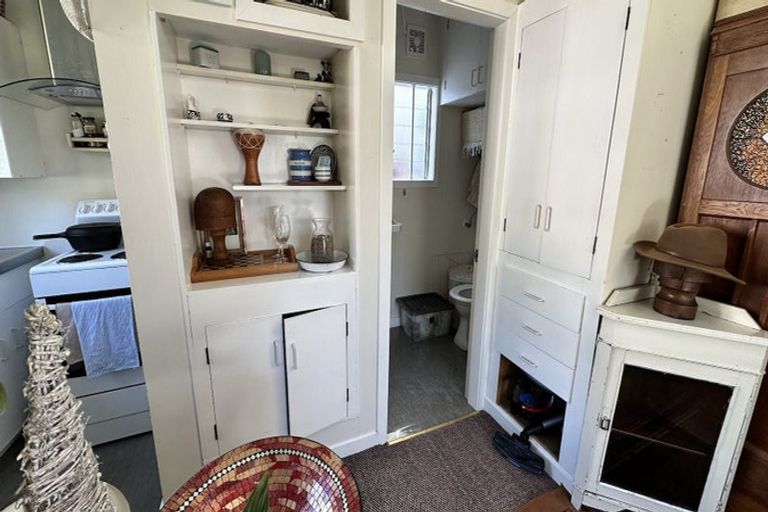 Photo of property in 69 Pirie Street, Mount Victoria, Wellington, 6011