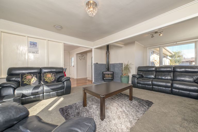 Photo of property in 30 Hill Crescent, Papakura, 2110