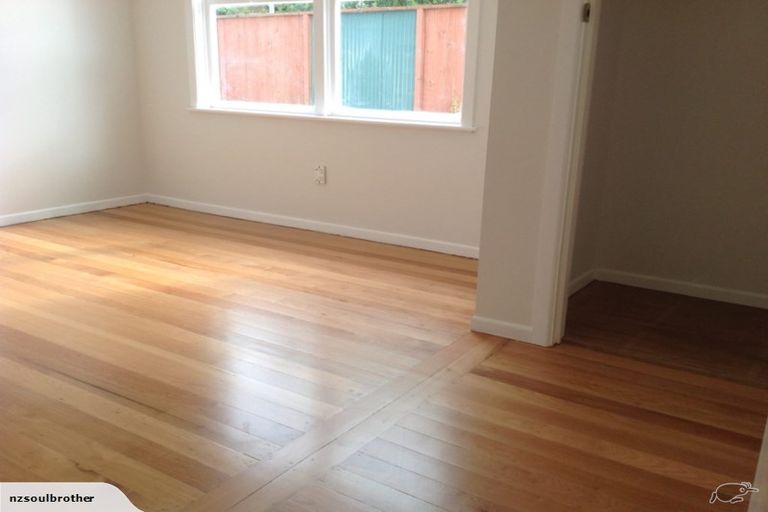 Photo of property in 26 Eskdale Road, Birkdale, Auckland, 0626