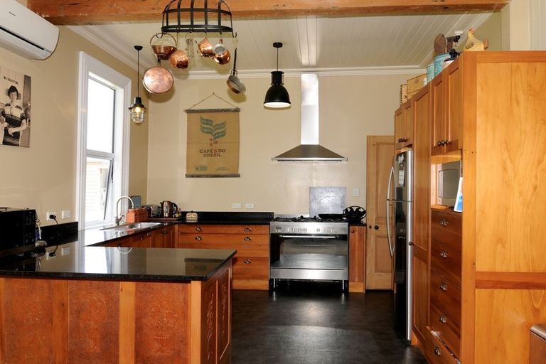 Photo of property in 30 Stenhouse Road, Mount Trotter, Palmerston, 9481