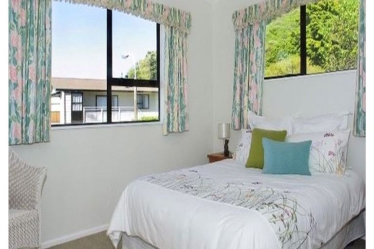 Photo of property in 20 Forglen Place, Tawa, Wellington, 5028