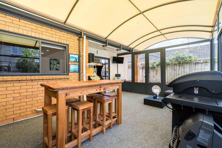 Photo of property in 22 Pyrite Street, Westgate, Auckland, 0614