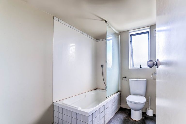 Photo of property in 101 Albionvale Road, Glen Eden, Auckland, 0602