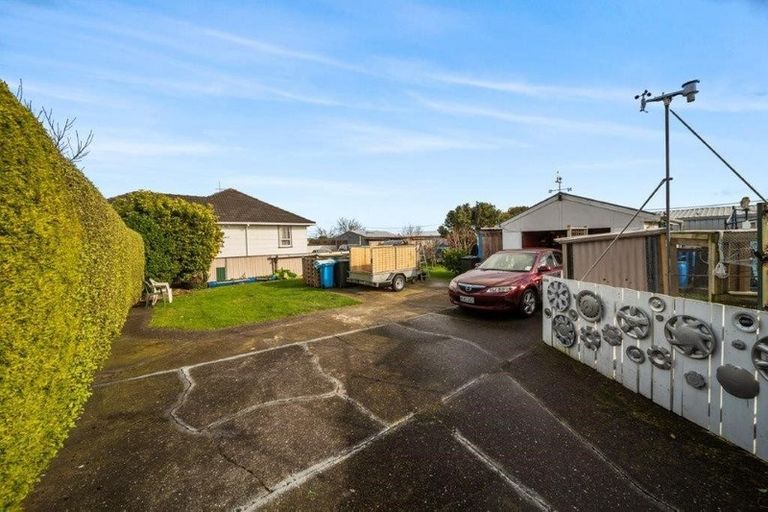 Photo of property in 45 Reid Avenue, Hawera, 4610
