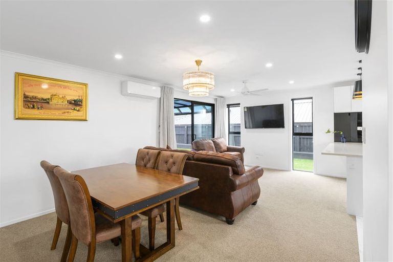 Photo of property in 16 Inuwai Street, Glenview, Hamilton, 3206