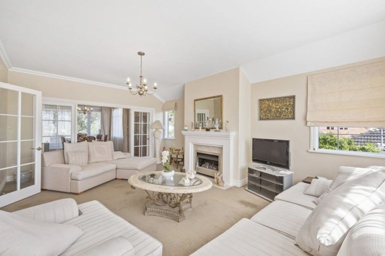 Photo of property in 104 Kitchener Road, Milford, Auckland, 0620