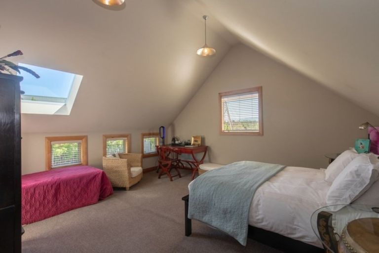 Photo of property in 1 Peak View Ridge, Wanaka, 9305