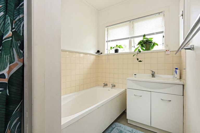 Photo of property in 16 Mangarau Crescent, Havelock North, 4130