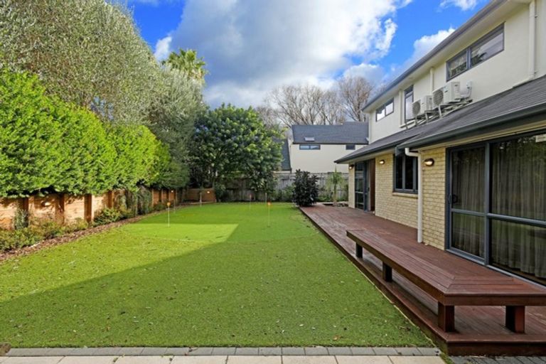 Photo of property in 5 Quedley Court, Eastern Beach, Auckland, 2012