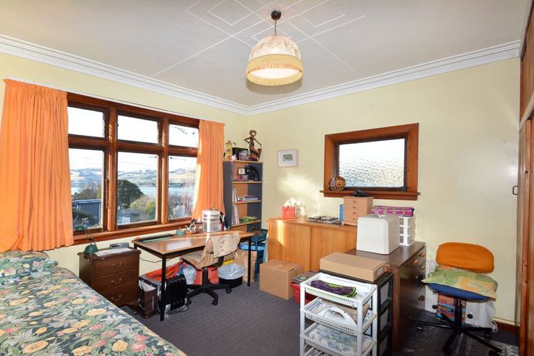 Photo of property in 17 Junction Road, Ravensbourne, Dunedin, 9022