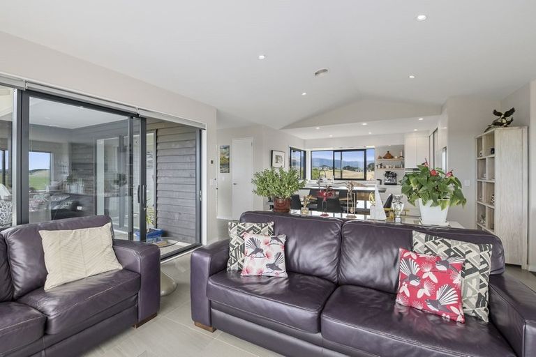 Photo of property in 161 Harakeke Road, Te Horo, Otaki, 5581