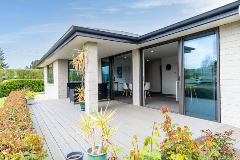 Photo of property in 99 Wingatui Road, Mosgiel, 9024