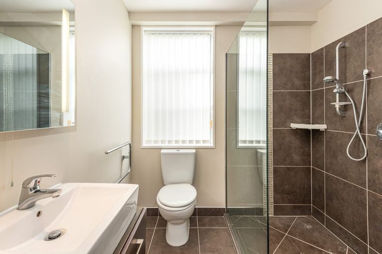 Photo of property in 2 Redcliffs View Lane, Redcliffs, Christchurch, 8081