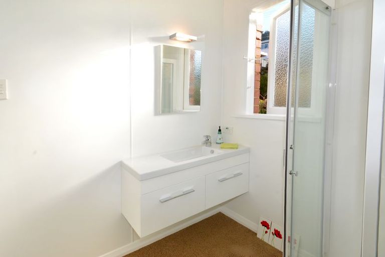 Photo of property in 17 Junction Road, Ravensbourne, Dunedin, 9022