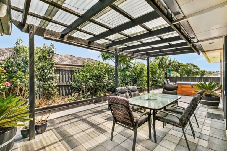 Photo of property in 10 Carrington Drive, Papamoa Beach, Papamoa, 3118