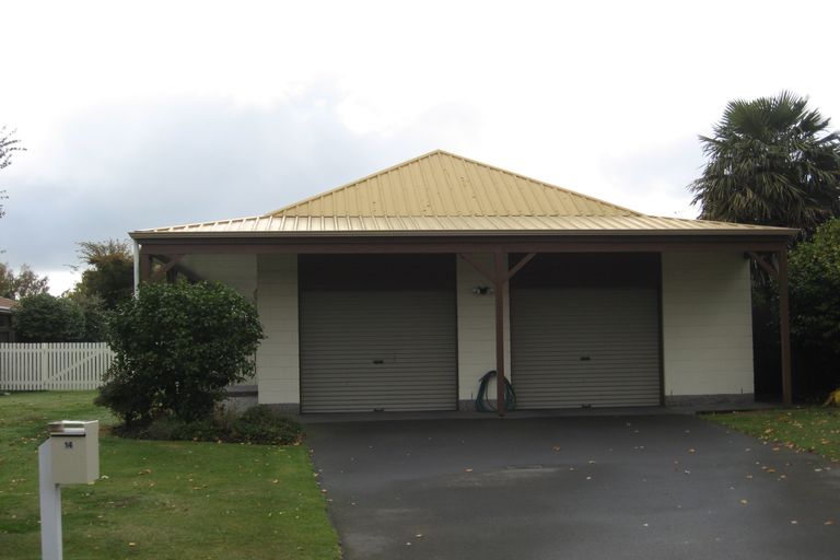 Photo of property in 14 Lodge Place, Ilam, Christchurch, 8041